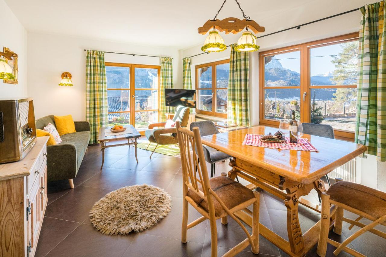 Zur Schoenen Aussicht Hotel Garni Гармиш-Партенкирхен Экстерьер фото