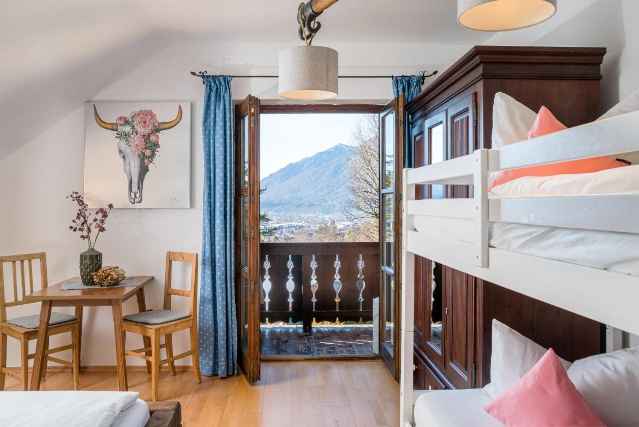 Zur Schoenen Aussicht Hotel Garni Гармиш-Партенкирхен Экстерьер фото
